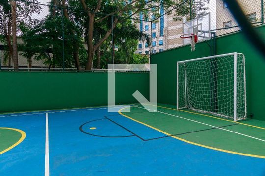 Comprar apartamento mobiliado com 2 quartos, varanda gourmet e academia no condomínio. — Quadra Esportiva