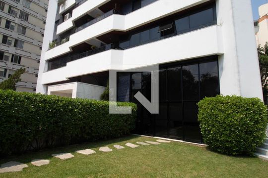 Apartamento à venda, com 169 m², 3 quartos e 2 vagas — Área comum