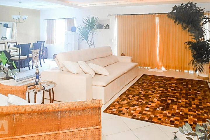Thaysa, 3 quartos, 200 m²