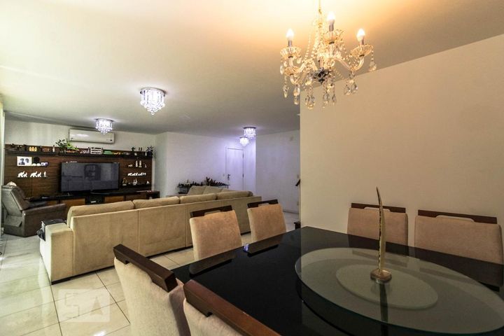 Atmosfera, 4 quartos, 365 m²