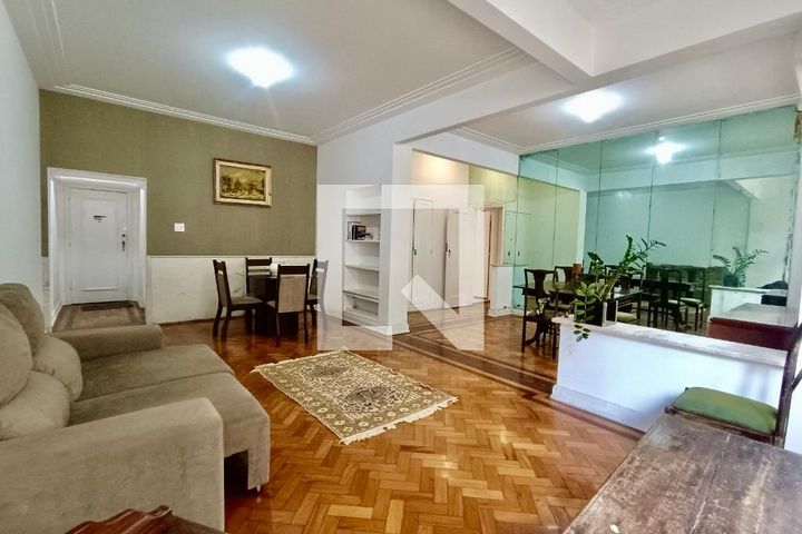 Rua Bulhões Carvalho, 355