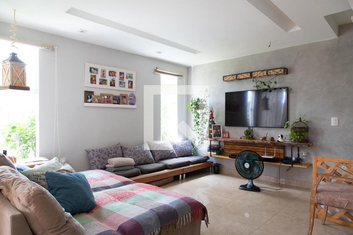 Advanced, 3 quartos, 270 m²