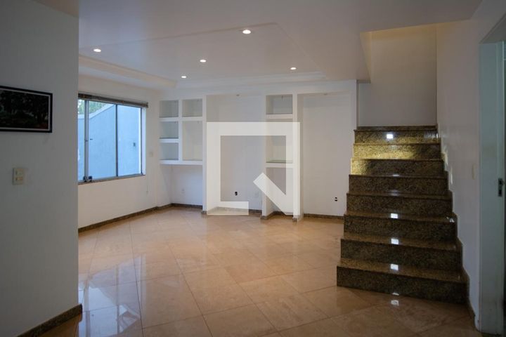 Vista do Maciço, 4 quartos, 300 m²