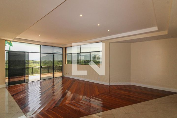 Flamboyant, 3 quartos, 376 m²