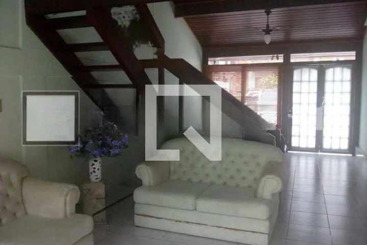 Rua Marechal Artur Portela, 155