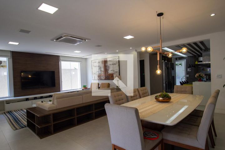 Art Life, 5 quartos, 244 m²