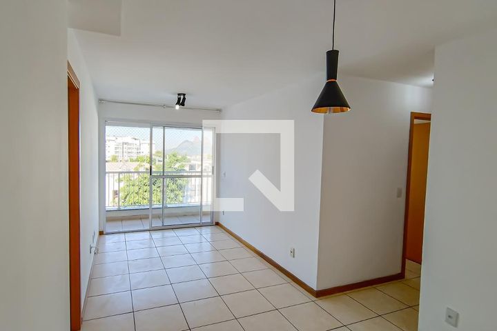 Via Alto Mapendi Condominio Clube