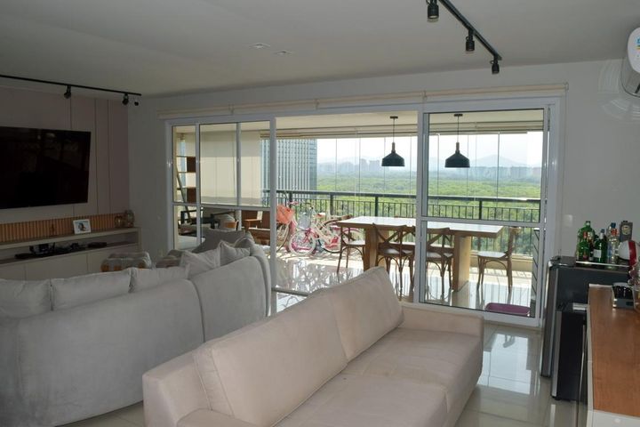 360 On The Park, 4 quartos, 192 m²