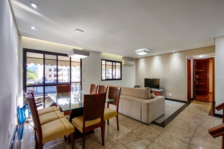 Rua Ângelo Agostini, 25