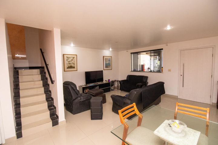 Alameda do Jequitibá, 5 quartos, 320 m²