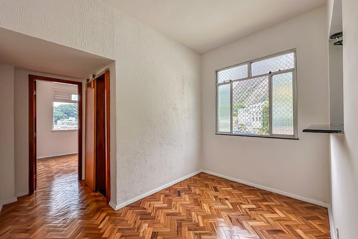 Rua Teixeira Mendes, 153