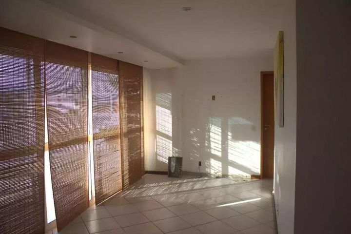 Praia Nova Sernambetiba, 2 quartos, 180 m²