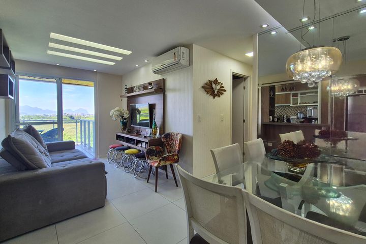 Frames Residence