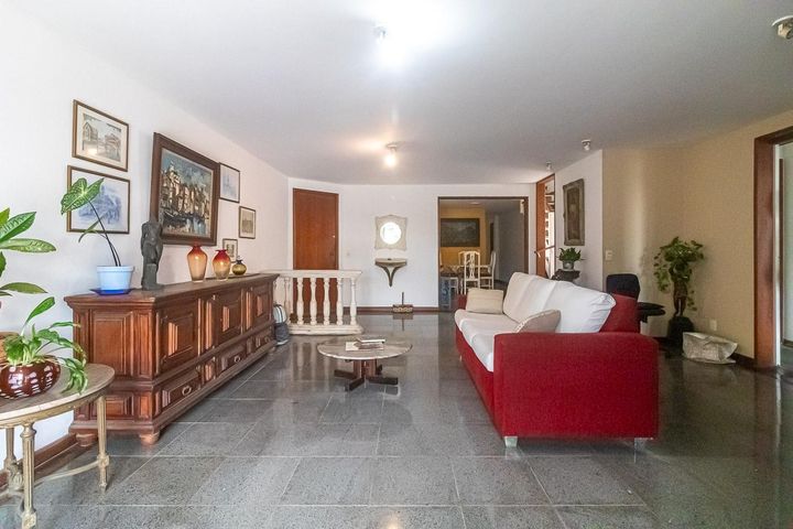 Genaro de Carvalho 3130, 5 quartos, 256 m²