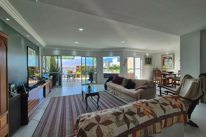 Thaysa, 4 quartos, 265 m²
