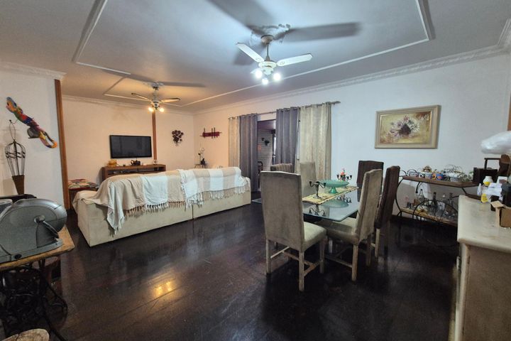 Coviello, 4 quartos, 180 m²